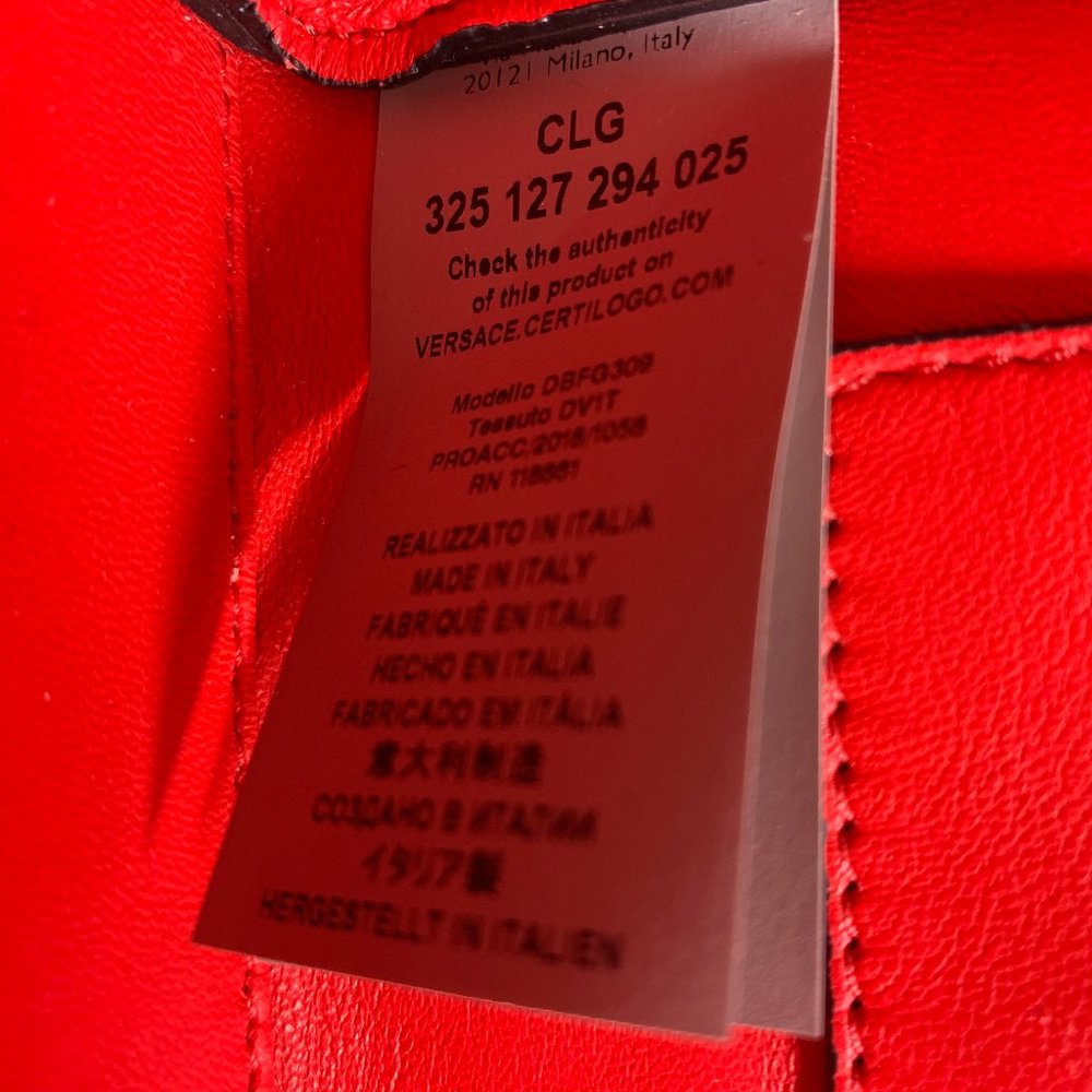 VERSACE - Picture 2 of 8